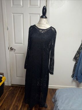 Women’s lace dress.🖤